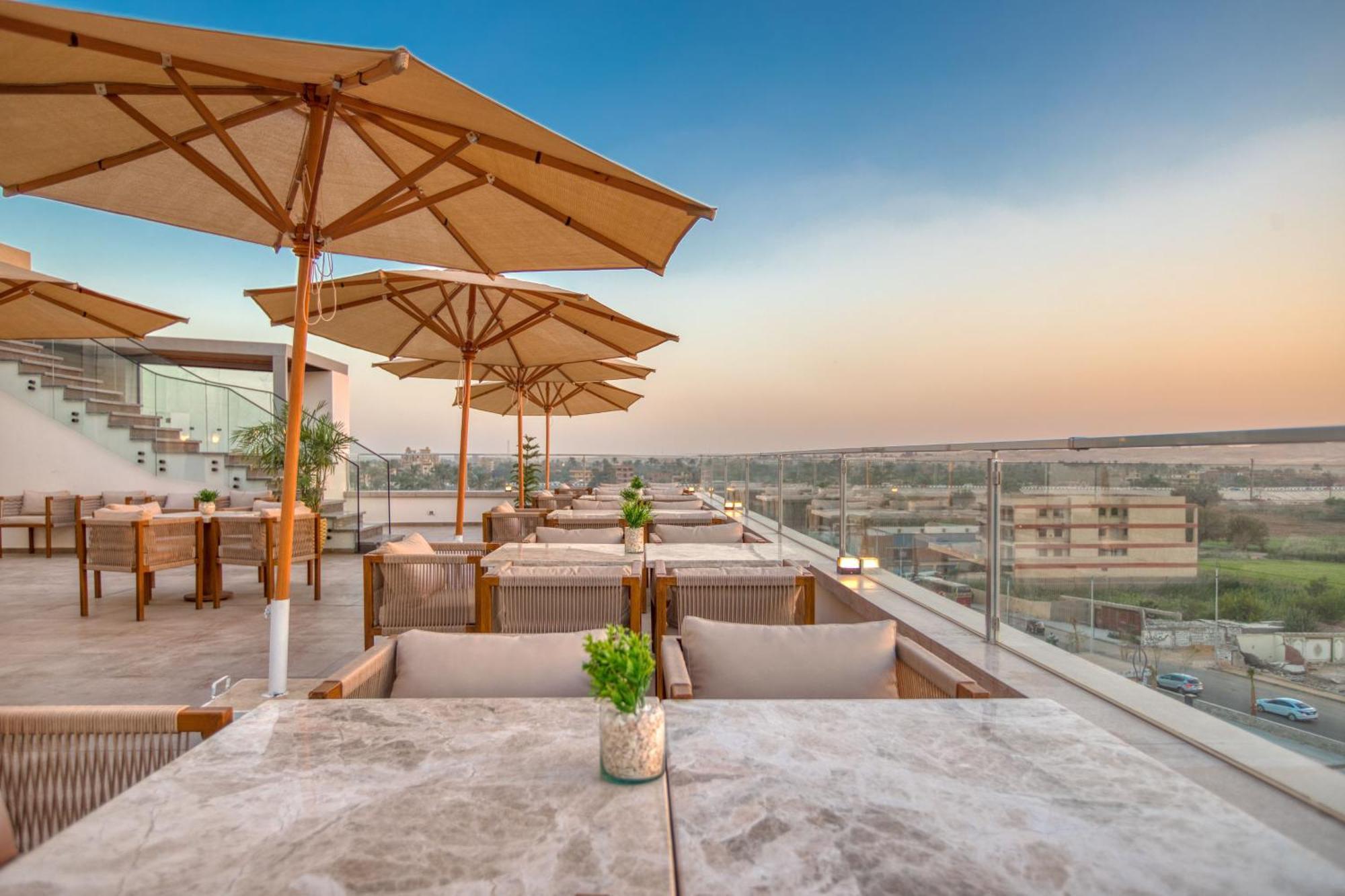 Mazar Pyramids Hotel Kafrat al Jabal Exterior photo